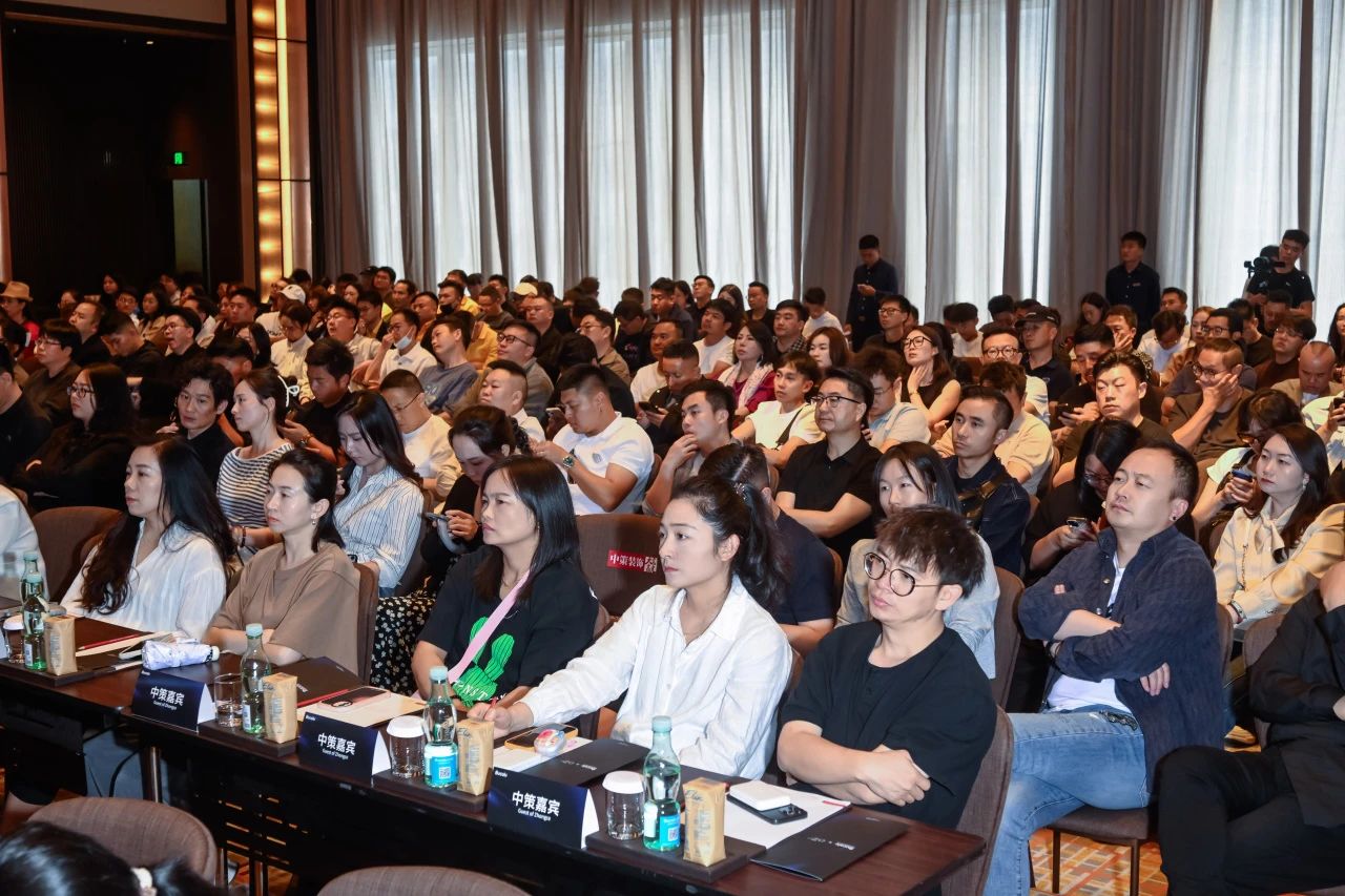 1755669828252015.jpg 5.jpg